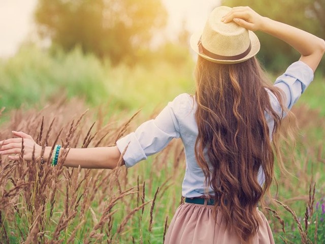 Cabello y cambios de estación: Cómo adaptar tu look a cada época del año