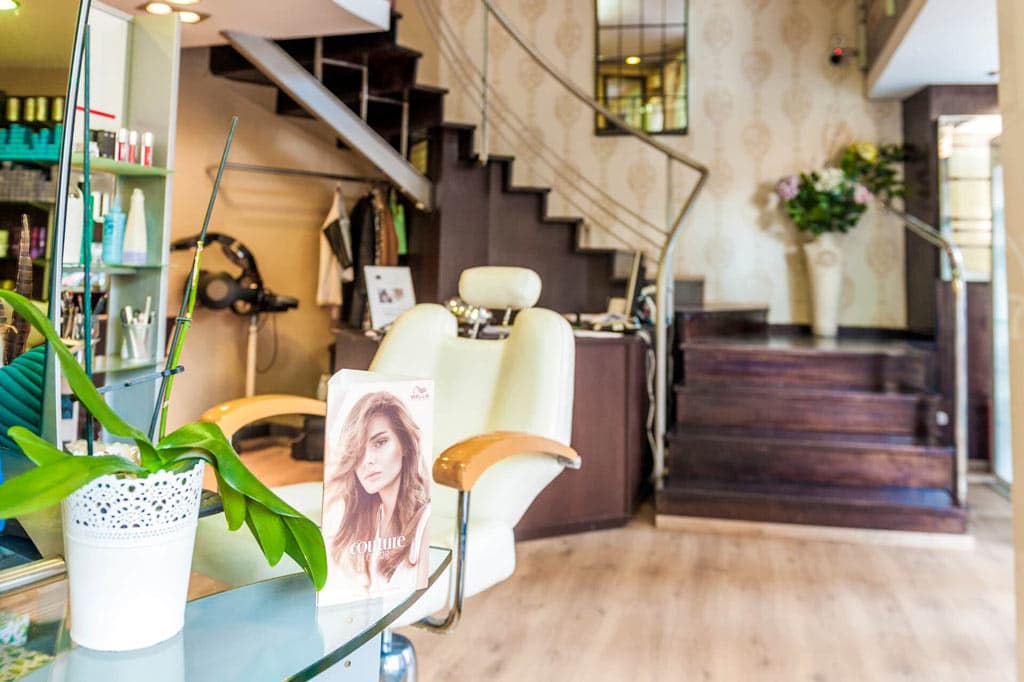 ¿Quieres hacerte mechas en Vigo? Somos la peluquería que estás buscando