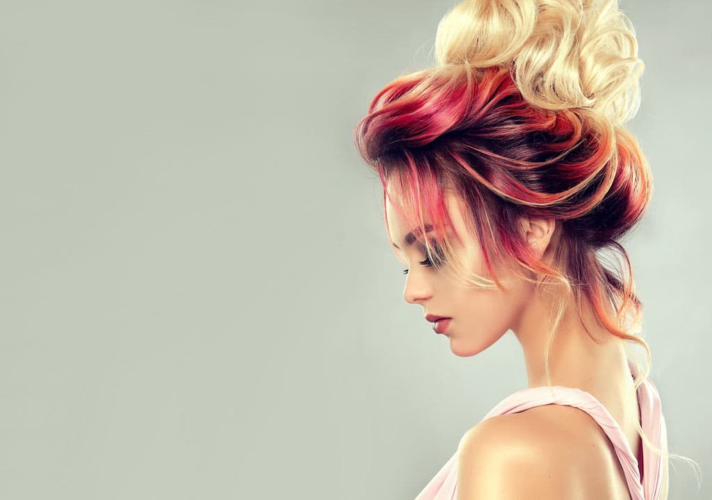 ¿Quieres hacerte mechas en Vigo? Somos la peluquería que estás buscando