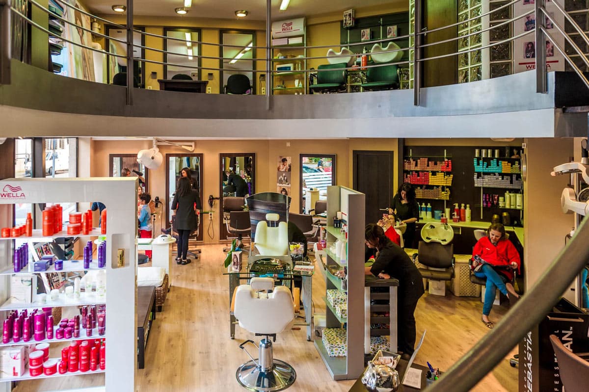 Pide una cita en nuestro salón de peluquería y belleza en Vigo