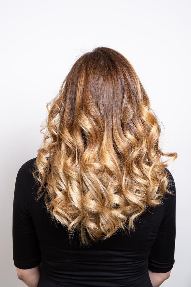 ¿Qué es el balayage y cómo puede realzar mis facciones y estilo?